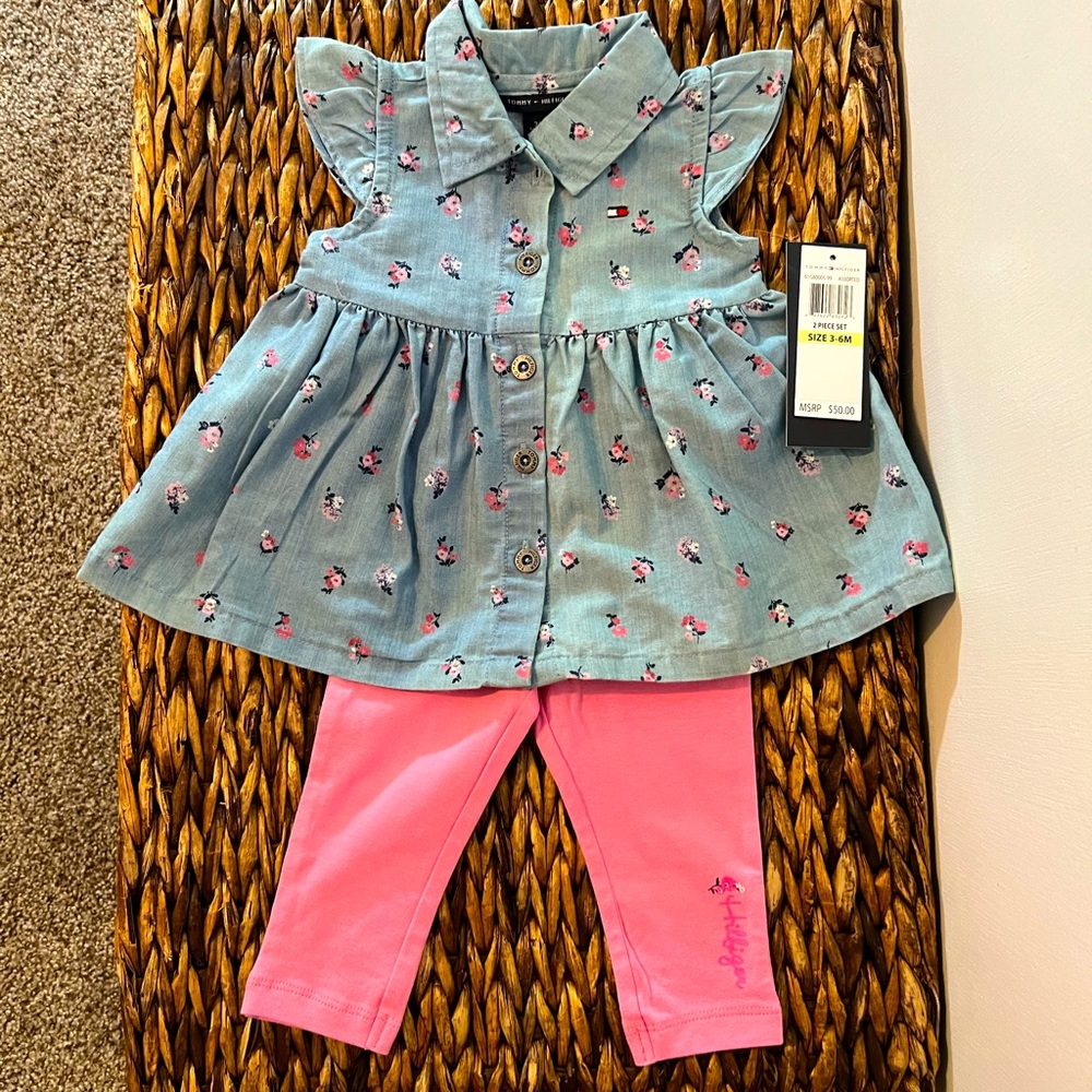 NWT TOMMY HILFIGER 3-6 Month 2 Piece Outfit 💕